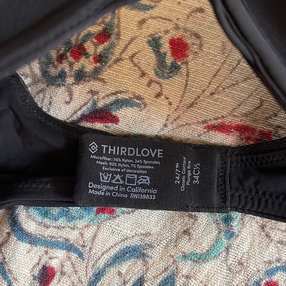 24/7® Classic Contour Plunge Bra - 34 C 1/2 - Picture 7 of 12